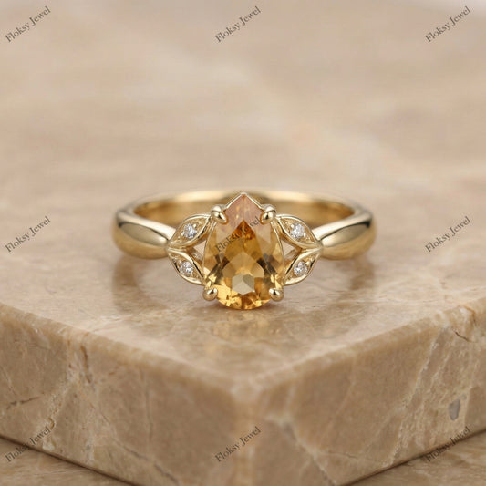 The Golden Leaf Pear Ring | Champagne Pear Diamond Botanical Ring in 18k Yellow Gold | Floksy Jewel